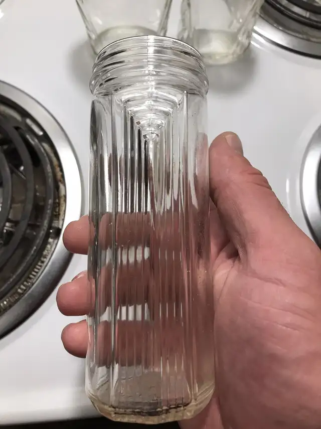 Group of 3 - 1930’s era Art Deco Styled Jars .  in Arts & Collectibles in Sarnia - Image 3