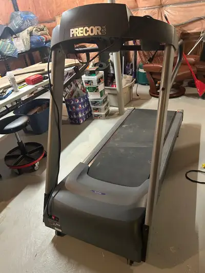 PRECOR 923 treadmill for sale. Rarely used (less than a dozen times). Excellent condition. - Cushion...