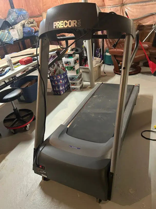 Treadmill in Exercise Equipment in Mississauga / Peel Region - Image 2