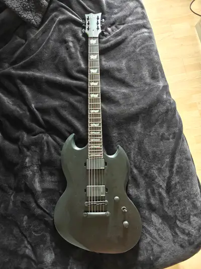 Guitare Esp LTD Viper-400 Baritone EMG, View more