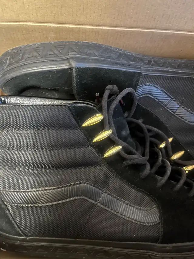Men's Size 13 High Top Sneaker Bin (2) Giuseppe, VANS - 9/10 Con in Men's in Mississauga / Peel Region - Image 5