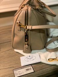 Medium Saffiano Lux Galleria Double Zip Tote w/ Strap & dust bag