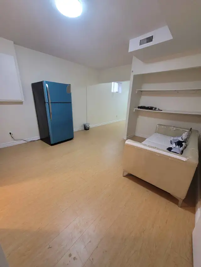 Studio Basement for Rent Kennedy/Sheppard