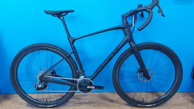 ($1000 OFF) 22 Giant Revolt Advanced Pro 1 L Carbon, View more