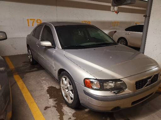 Selling 2004 Volvo S60 2.5T Awd in Cars & Trucks in Mississauga / Peel Region - Image 4