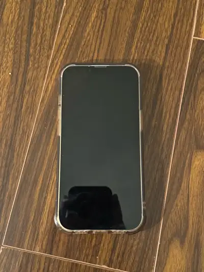 iPhone 13 – 128GB Selling my iPhone 13 (128GB) in solid overall condition. Everything works perfectl...