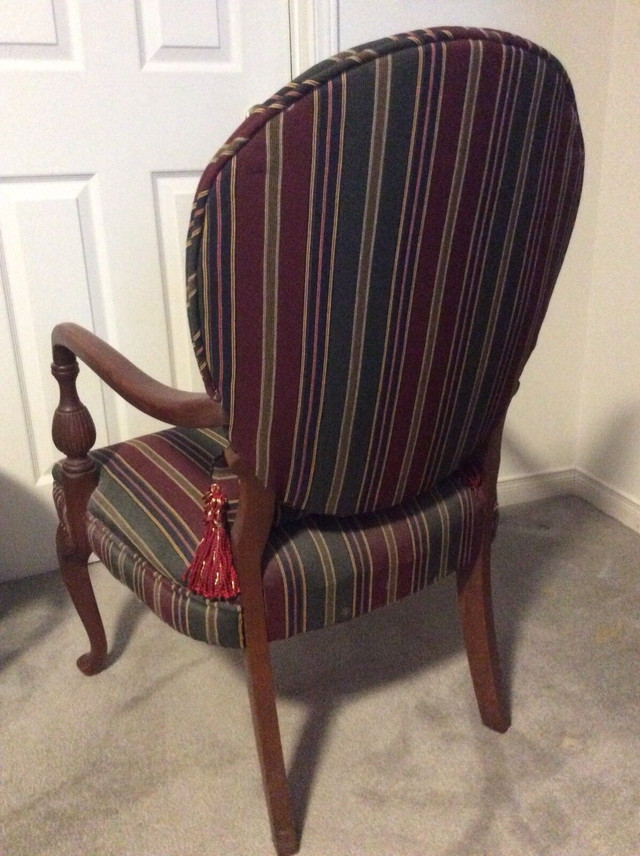 Lovely dark green and burgundy antique chair with cushion. in Chairs & Recliners in Windsor Region - Image 3