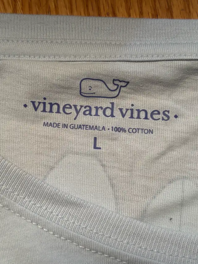 NWT Vineyard Vines Women's L BoardMeeting Snowboarding LS Tee in Women's - Tops & Outerwear in Kitchener / Waterloo - Image 6
