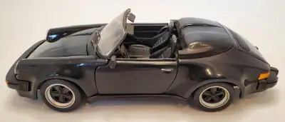 Rare Product No. 31802 Maisto 1:18 Diecast 1989 Porsche 911 964 Speedster Convertible Black