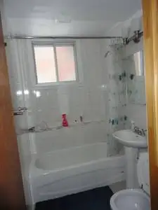 Chambre meublée tout inclus pour étudiant ou stagier in Room Rentals & Roommates in City of Montréal - Image 5