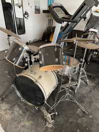 Drum set