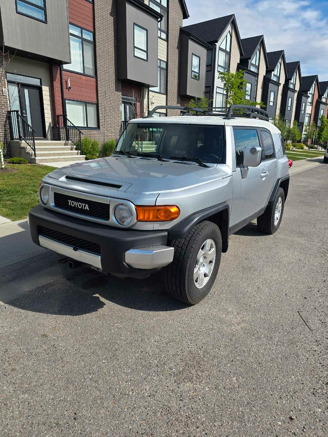 2007 Toyota FJ in Cars & Trucks in Calgary