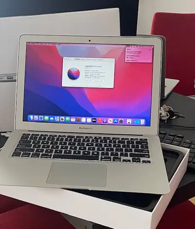Macbook air 13 silver model 2017 8gb ram intel i5
