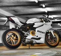 Ducati Panigale R 1199,1299 Gold Wheels Rims Race Spares oe mint