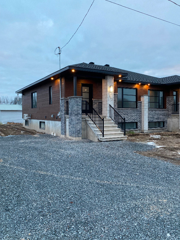 Maison a loué dans Locations longue durée  à Drummondville