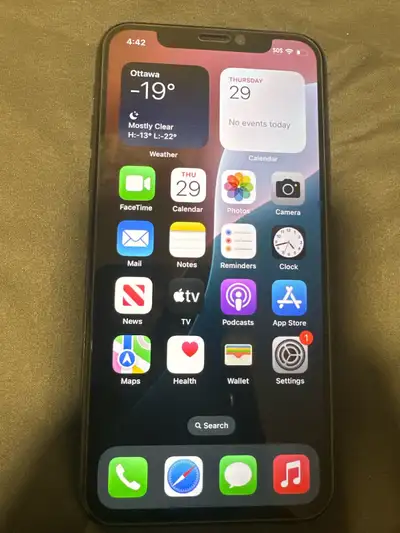 iPhone XS In great condition work really great everything works zero scratches ,put a brand new batt...
