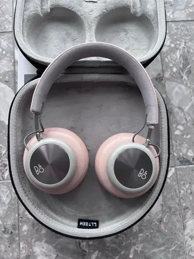 Bang & Olufsen Headphones LIKE NEW, View more