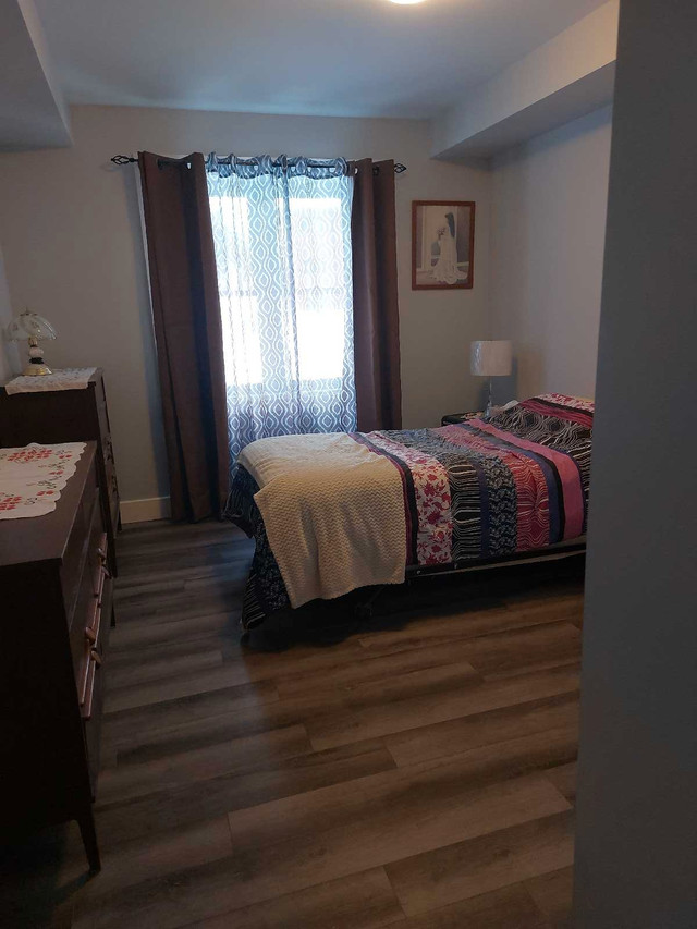 I'm looking for  mature FEMALE,  to rent a lovely Room in Long Term Rentals in Petawawa