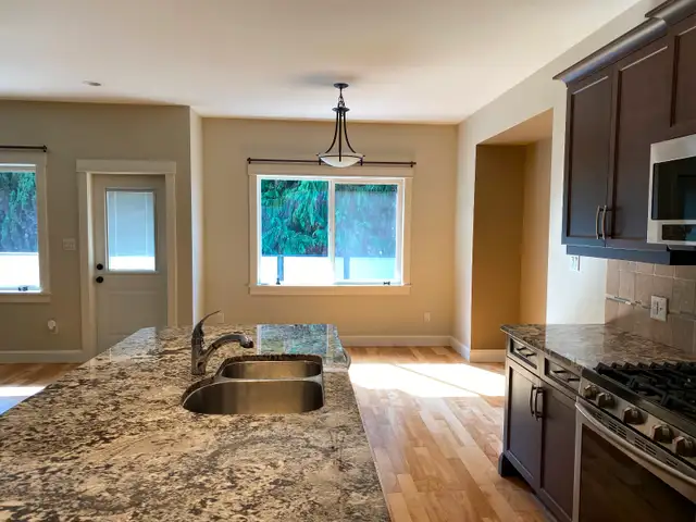 Beautiful 4-Bedroom Home in South Jingle Pot — $3,200 + Utili in Long Term Rentals in Nanaimo - Image 7