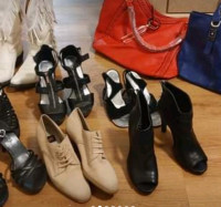  $15.00 & $20.00 Ladies shoes size 8 RED  & NAVY  PURSES  SOLD