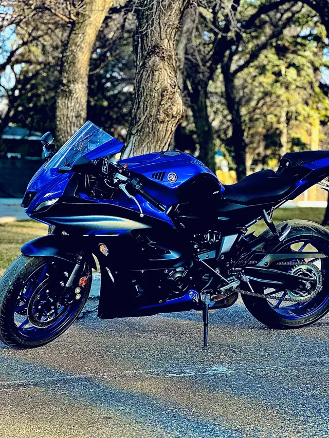 2023 Yamaha R7 in Sport Bikes in Regina - Image 3