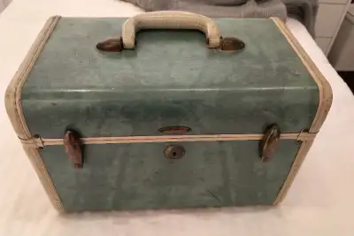 Vintage Leather Cosmetic Case - Samsonite, Green & Beige, 1950's, View more