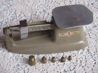 Vintage Pitney & Bowes Scale and Weights