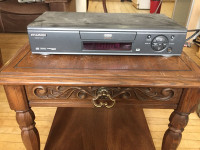 SYLVANIA  DVD/ CD PLAYER VINTAGE