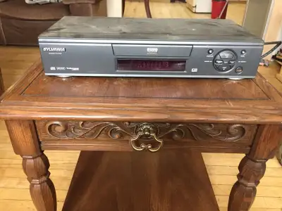 SYLVANIA  DVD/ CD PLAYER VINTAGE. I deliver!, View more