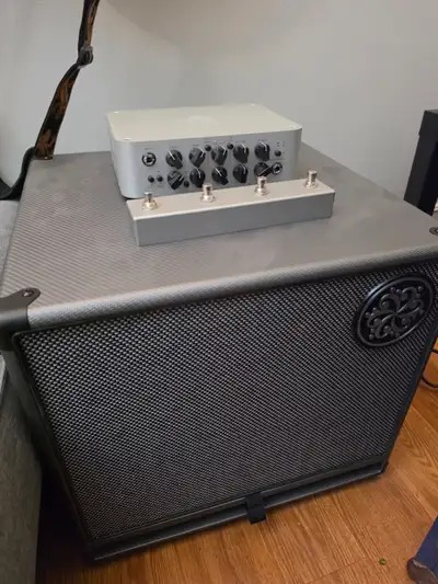 Darkglass Electronics Bass Rig - Amp, cabinet and footswitch, View more