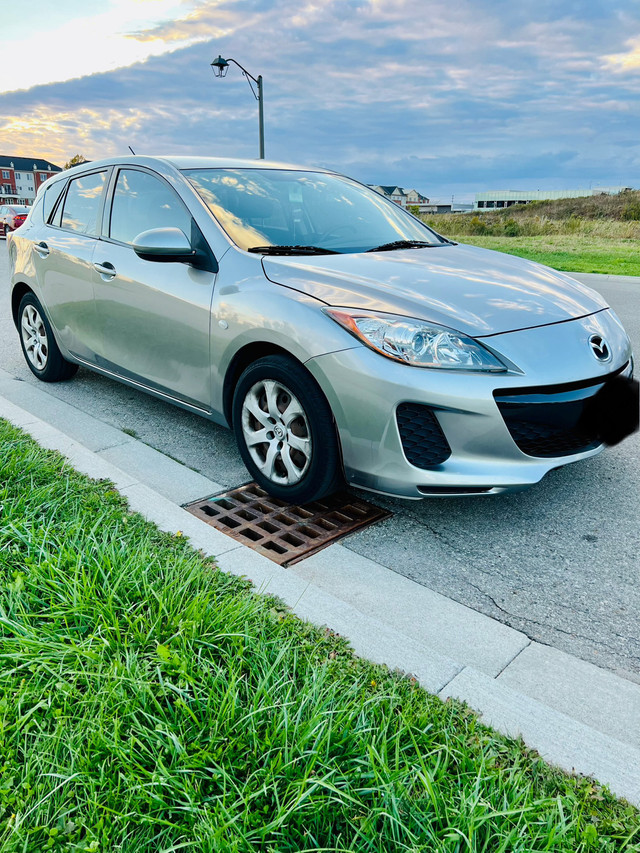 2010 Mazda 3 HB Low Kms in Cars & Trucks in Oakville / Halton Region
