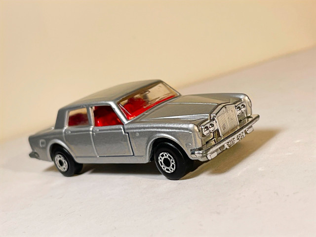 Vintage 1979 Matchbox Superfast Rolls Royce Silver Shadow Silver in Arts & Collectibles in Markham / York Region - Image 2