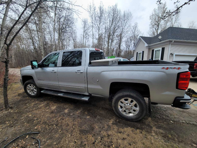 2016 chevy duramax 2500 in Cars & Trucks in St. Albert