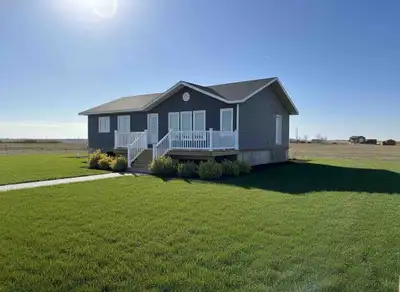 If you are looking for a new home and prefer the peace and quiet of the country but want to be close...