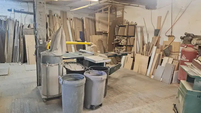 Commercial Woodworking Space for sublet in Commercial & Office Space for Rent in City of Montréal - Image 4