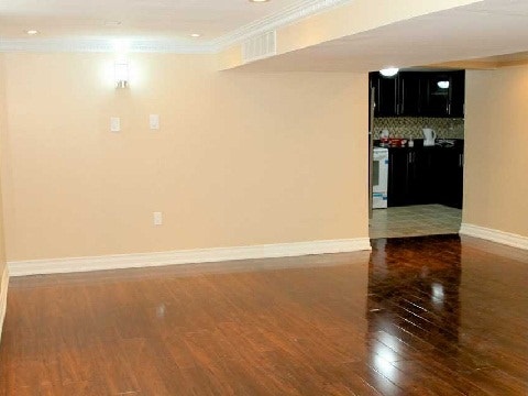 RENOVATED 2 BEDROOMS + BIG LIVING ROOM 3
