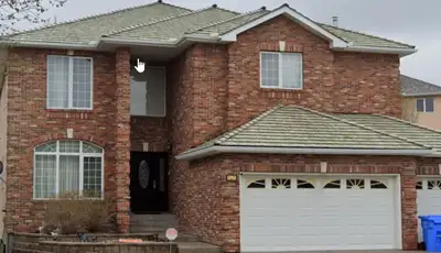 -Upstairs bedroom for rent, with an additional upstairs living room space included for the tenant -O...