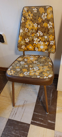 Chair - Comfortable and cool vintage style!