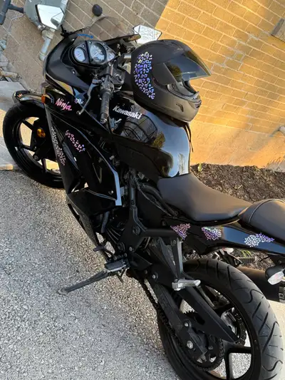 Excellent beginner bike and great on insurance. * Only 7,171 km (may increase slightly) * New batter...