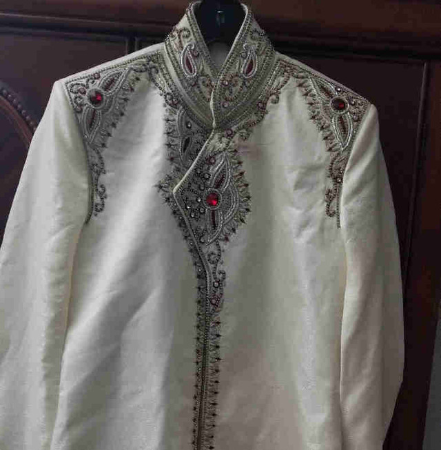 PAKISTANI INDIAN GROOM SHARWANI +PLUS TURBAN BOTH ARE FOR $50 in Men's in Oshawa / Durham Region
