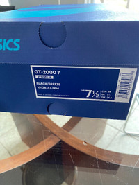 GT-2000 women’s ASICS sneakers size 7.5