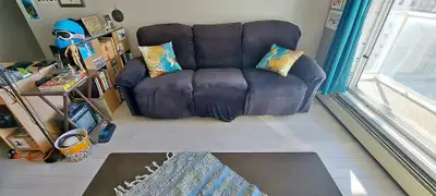 Transform your living room into a relaxation haven with this ultra-comfortable reclining set! Imagin...