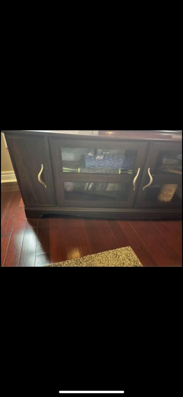 Tv bench  in TV Tables & Entertainment Units in Kitchener / Waterloo - Image 2