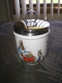 FIRST $30 FOR EACH ONE ~Wedgwood Large Egg Cobbler Peter Rabbit