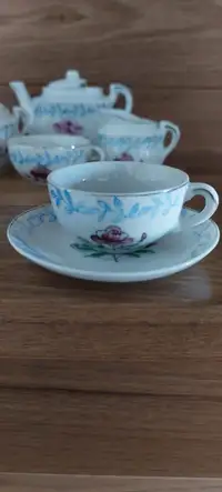 Doll Dishes