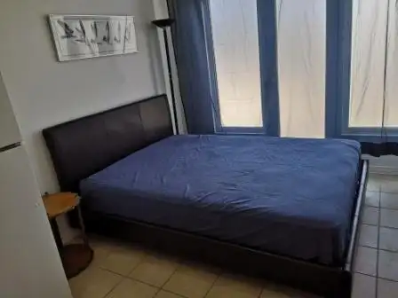 Studio (1-1/2), Subway/Metro Jolicoeur/Monk, 900  $ /m