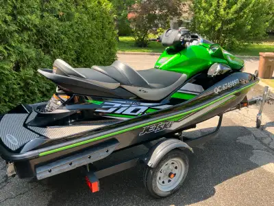 **PAS D'ÉCHANGE, VENTE SEULEMENT** 315 chevaux de pur plaisir! Motomarine super propre, entretenue à...