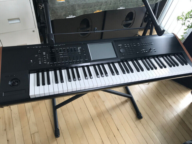 Korg Kronos 73 Notes Workstation Synthétiseur Like New dans Pianos et claviers  à Lac-Saint-Jean - Image 2