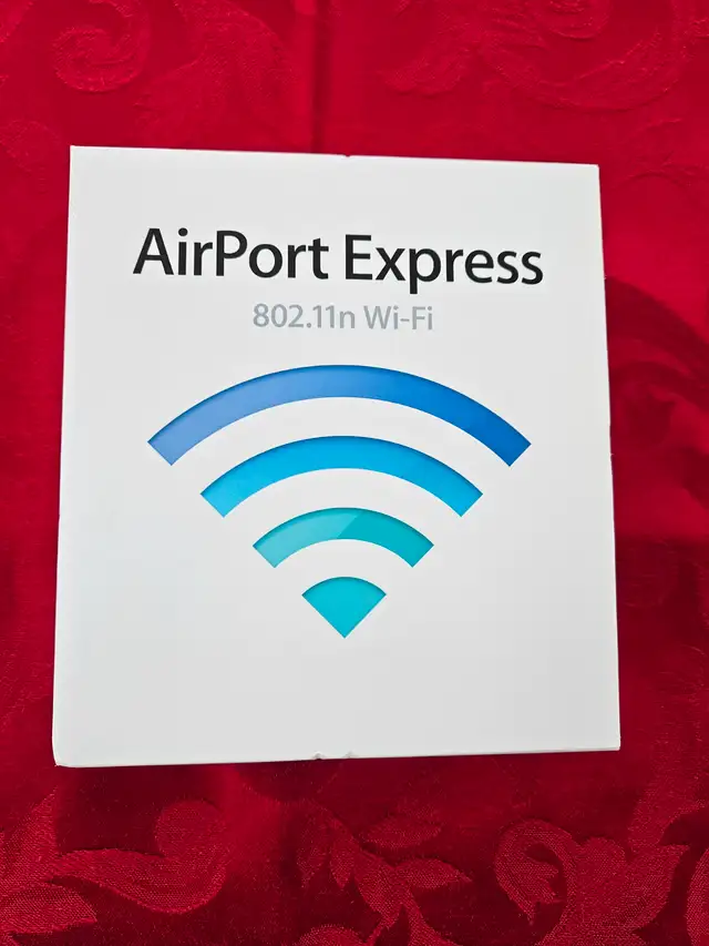 Airport Express wifi by Apple. in Networking in Markham / York Region - Image 2