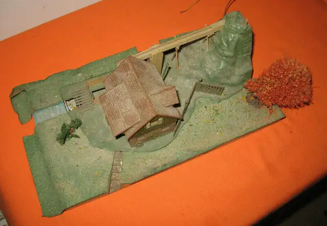 HO Scale Train  Lumber Station-Waterwheel Life Like Building in Hobbies & Crafts in Edmonton - Image 7